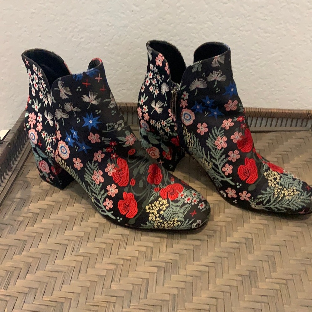 Vince Camuto boots